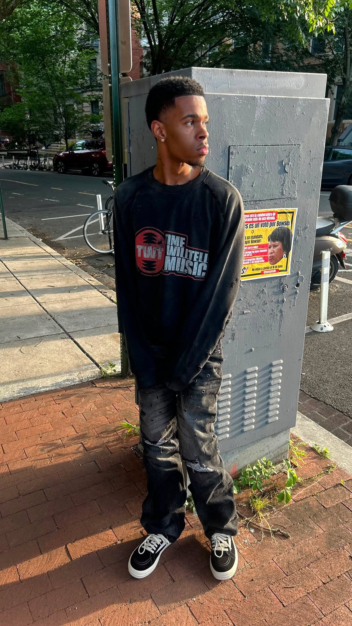 TWT MUSIC Crewneck